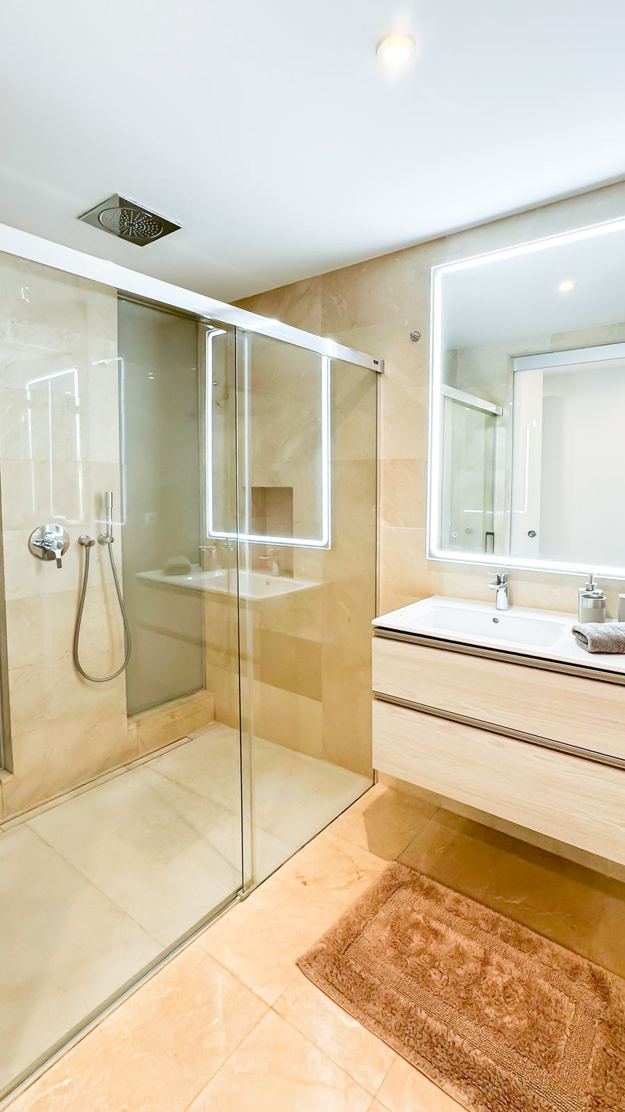 5d4a3db4d791208f2703f1c9fe4d796b - 18