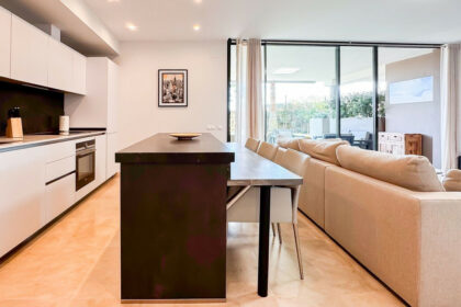 5d4a3db4d791208f2703f1c9fe4d796b - 4