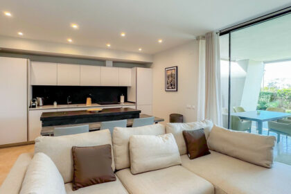 5d4a3db4d791208f2703f1c9fe4d796b - 5