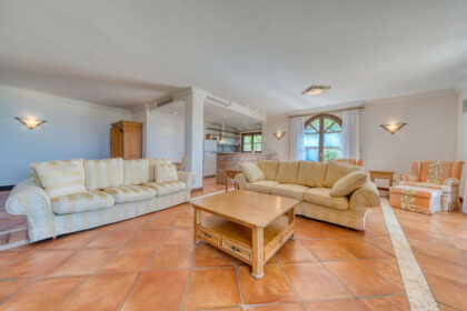 5f2fac2a5d36a0d1fab0f4a613d89e6a - 23