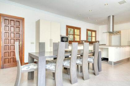 5f2fac2a5d36a0d1fab0f4a613d89e6a - 9