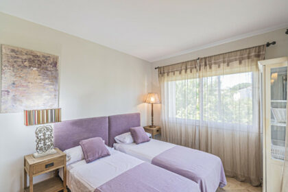 5f604c2b60b5a34a5de4b60739789bee - 12