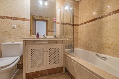 5f604c2b60b5a34a5de4b60739789bee - 19