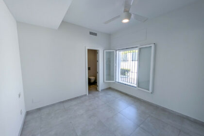 6052c3702b7df3fae7270b43451de172 - 20