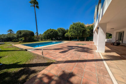 6052c3702b7df3fae7270b43451de172 - 3