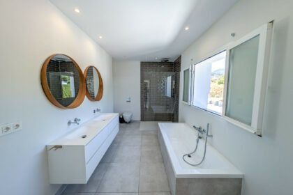 6052c3702b7df3fae7270b43451de172 - 47