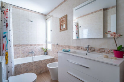 606377dd3d05d588f12669ee36bf0260 - 16