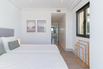 611135520eb7987f565c273918e315dd - 12