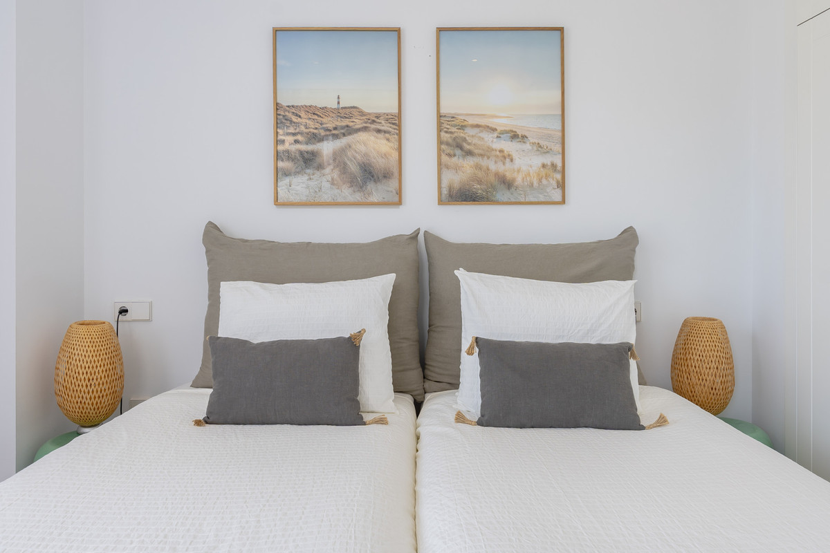 611135520eb7987f565c273918e315dd - 15