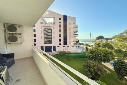 611a8dc577667b7f84c4082255bea270 - 1