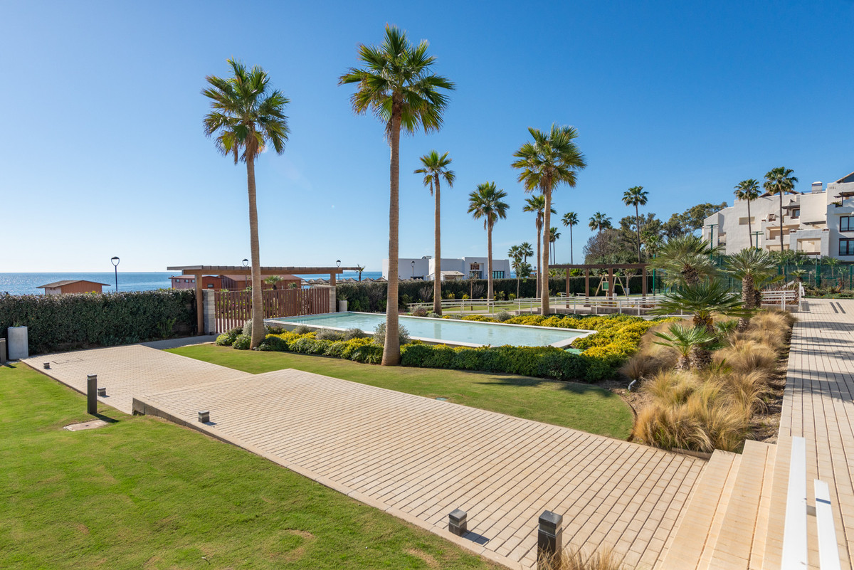 6150083e089b9e5f46bb5aecb81178e3 - 26