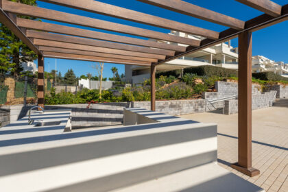 6150083e089b9e5f46bb5aecb81178e3 - 37