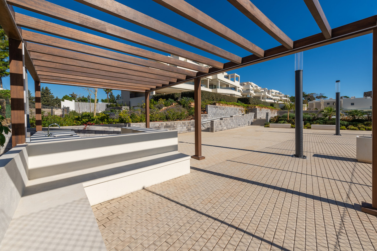 6150083e089b9e5f46bb5aecb81178e3 - 38