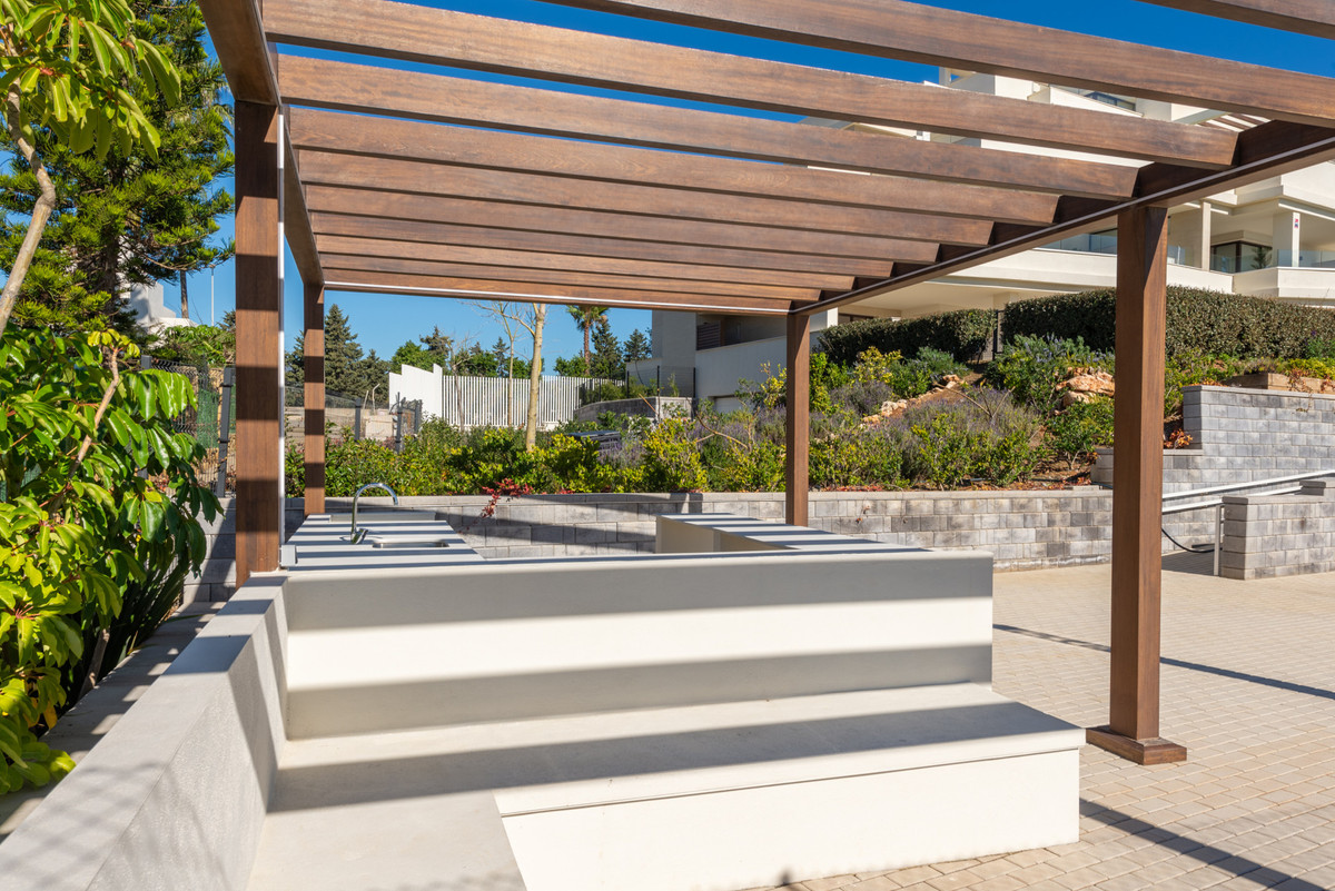 6150083e089b9e5f46bb5aecb81178e3 - 39