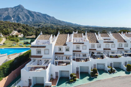 61804aa67d3649fb45b8236585f64b7a - 1