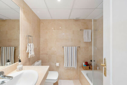 61804aa67d3649fb45b8236585f64b7a - 15