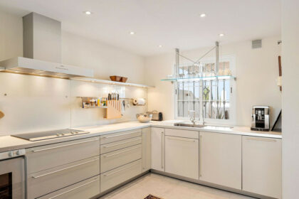 61804aa67d3649fb45b8236585f64b7a - 7