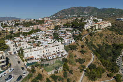 61c82e7db97a3d06e53109ffef167be7 - 40