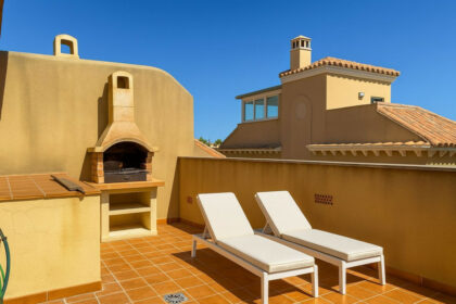 621846e3abb90517f6ad506c1ed416b5 - 12