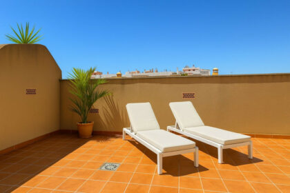 621846e3abb90517f6ad506c1ed416b5 - 14