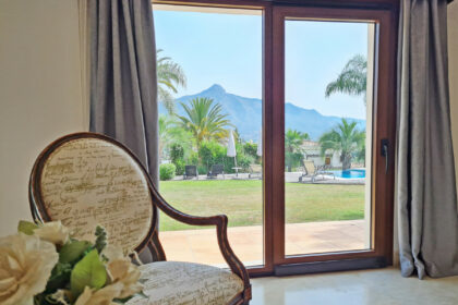 62a2f3ccfccdb44ffc38234a73e7ee9c - 12