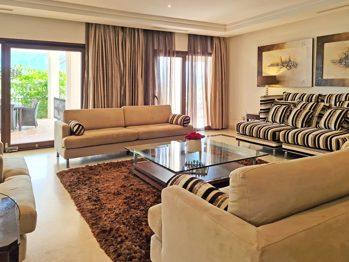 62a2f3ccfccdb44ffc38234a73e7ee9c - 15