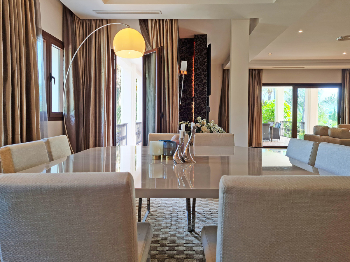 62a2f3ccfccdb44ffc38234a73e7ee9c - 17