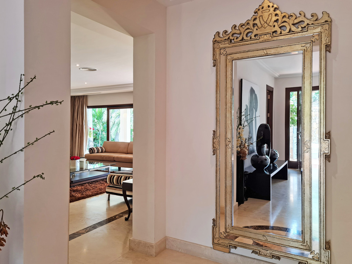 62a2f3ccfccdb44ffc38234a73e7ee9c - 22