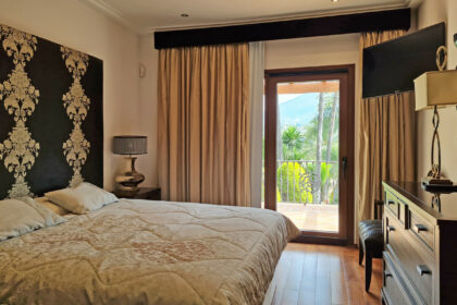 62a2f3ccfccdb44ffc38234a73e7ee9c - 26