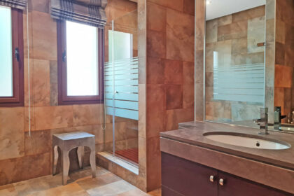 62a2f3ccfccdb44ffc38234a73e7ee9c - 29