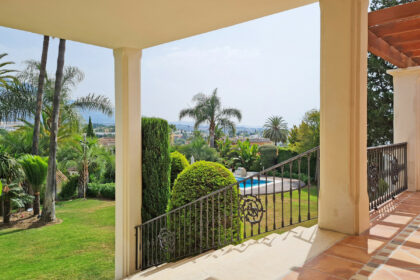 62a2f3ccfccdb44ffc38234a73e7ee9c - 35