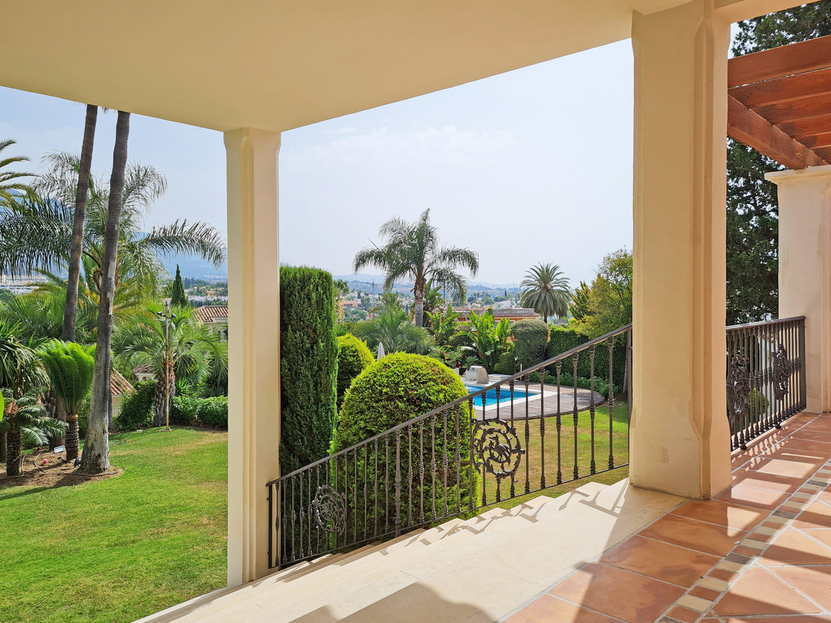 62a2f3ccfccdb44ffc38234a73e7ee9c - 35