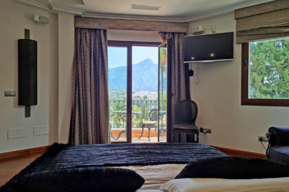 62a2f3ccfccdb44ffc38234a73e7ee9c - 6