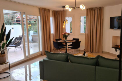 62c2fe4235dae975e583255df6af828a - 18