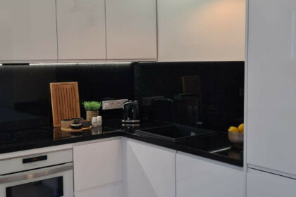 62c2fe4235dae975e583255df6af828a - 27