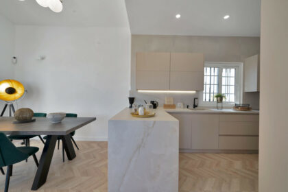 62ef30eb0ca8ebe25a876166af173f17 - 13