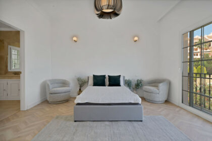 62ef30eb0ca8ebe25a876166af173f17 - 21