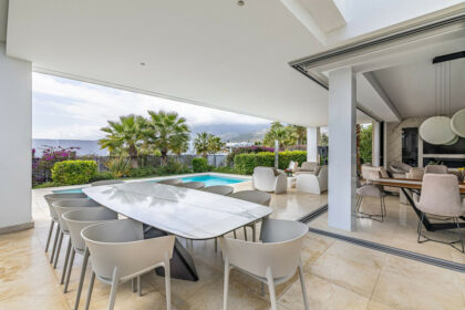 638665c7518c450eb0986d83b24350f7 - 19