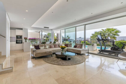 638665c7518c450eb0986d83b24350f7 - 3