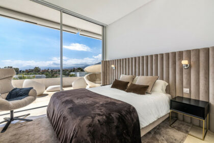 638665c7518c450eb0986d83b24350f7 - 44