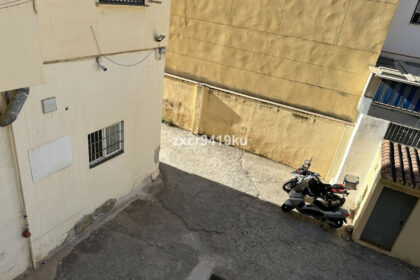 6394f6221af44940aad7cef31c869d69 - 18