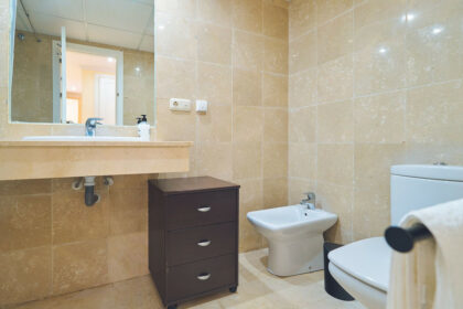 640386530105399988d54ca78f600f87 - 16