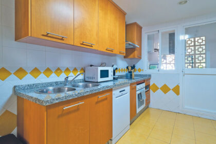 640386530105399988d54ca78f600f87 - 9