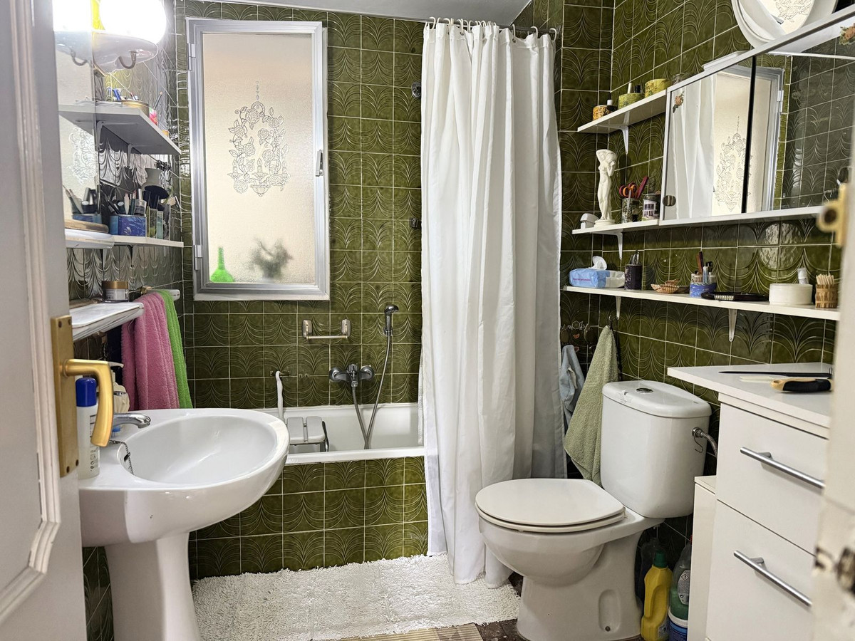 642378ee1a575873fb713d488770f44c - 16