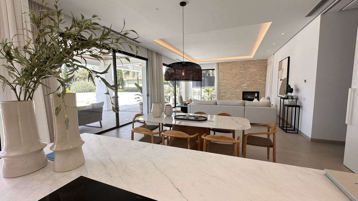 645912078fdee914408722ebd7c14054 - 3