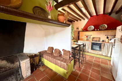 6463bdee4aa90e5f2b64409f3b70ce47 - 11