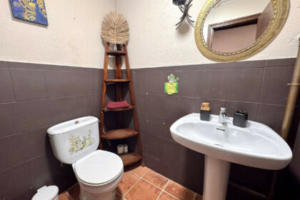 6463bdee4aa90e5f2b64409f3b70ce47 - 22