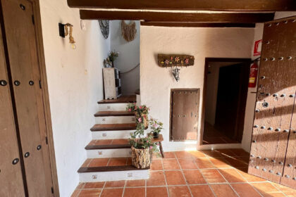 6463bdee4aa90e5f2b64409f3b70ce47 - 24