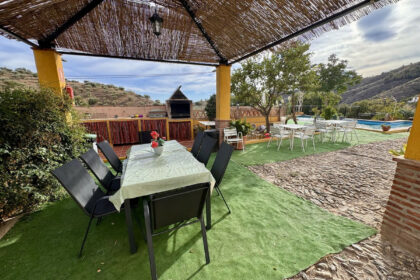 6463bdee4aa90e5f2b64409f3b70ce47 - 47