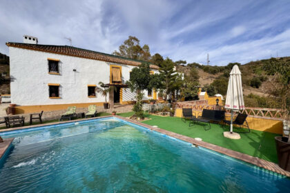 6463bdee4aa90e5f2b64409f3b70ce47 - 50